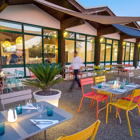 Novotel Perpignan Nord 4* ריווזאלט
