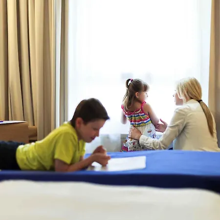 Novotel Perpignan Nord ホテル 4*